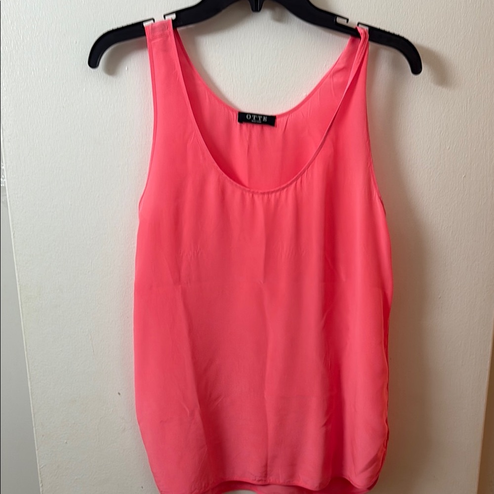 Pink Sleeveless Women's Top